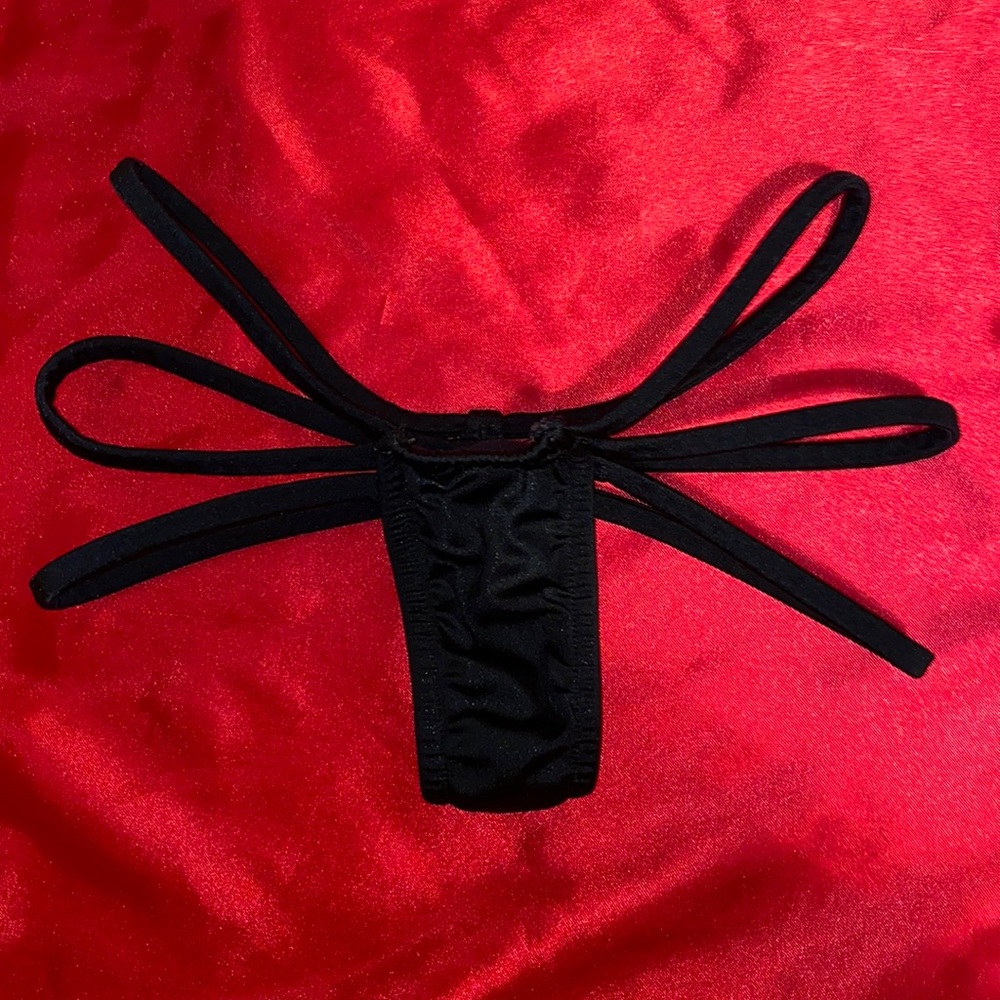 Black Thong Triple Strap